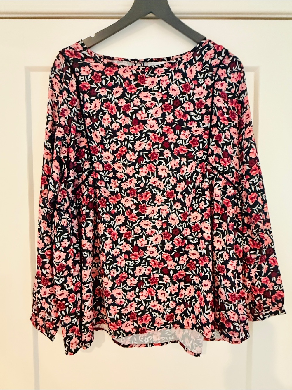 Nom Maternity - Floral Crepe Maternity Shirt - Size M